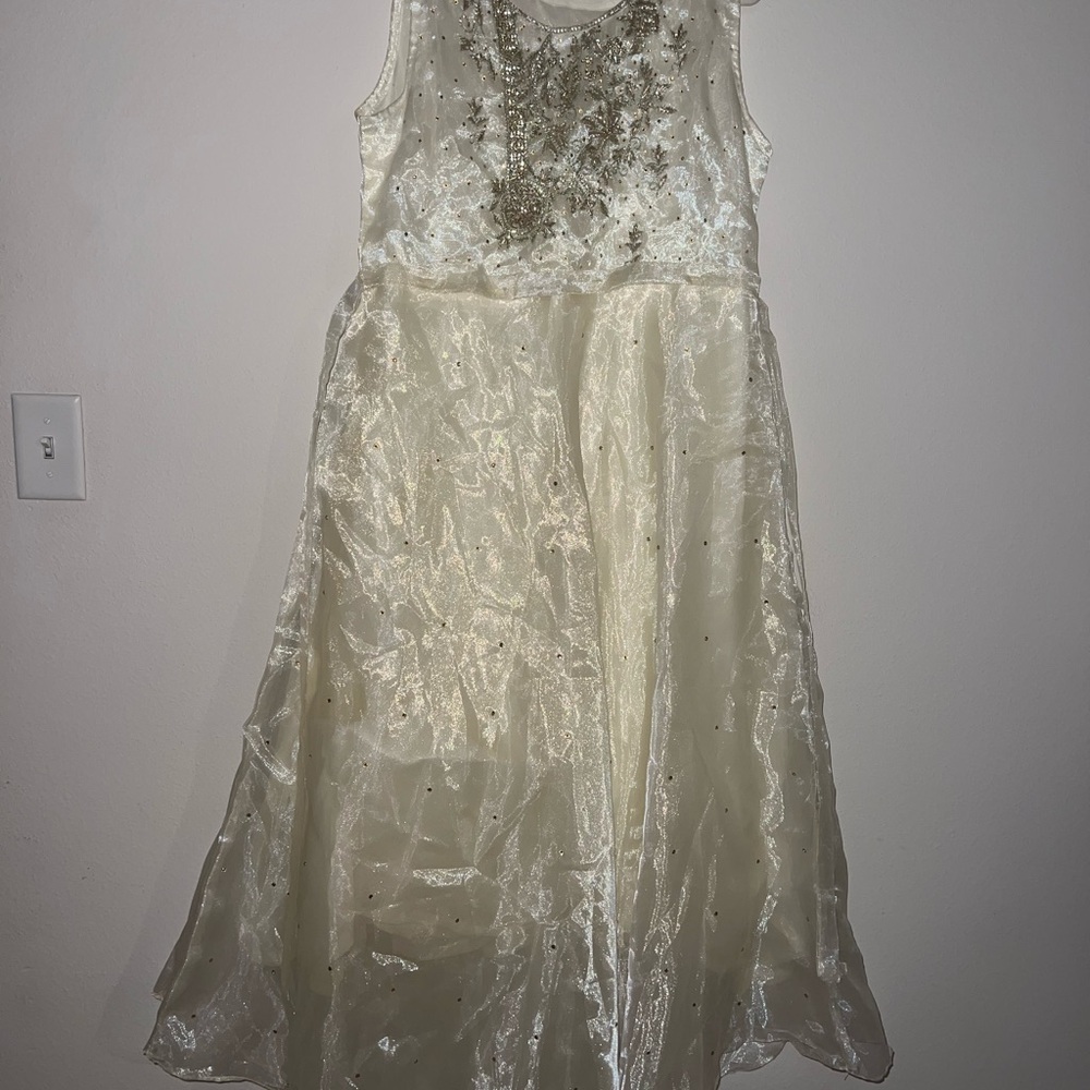 Elegant Cream Salwar kameez